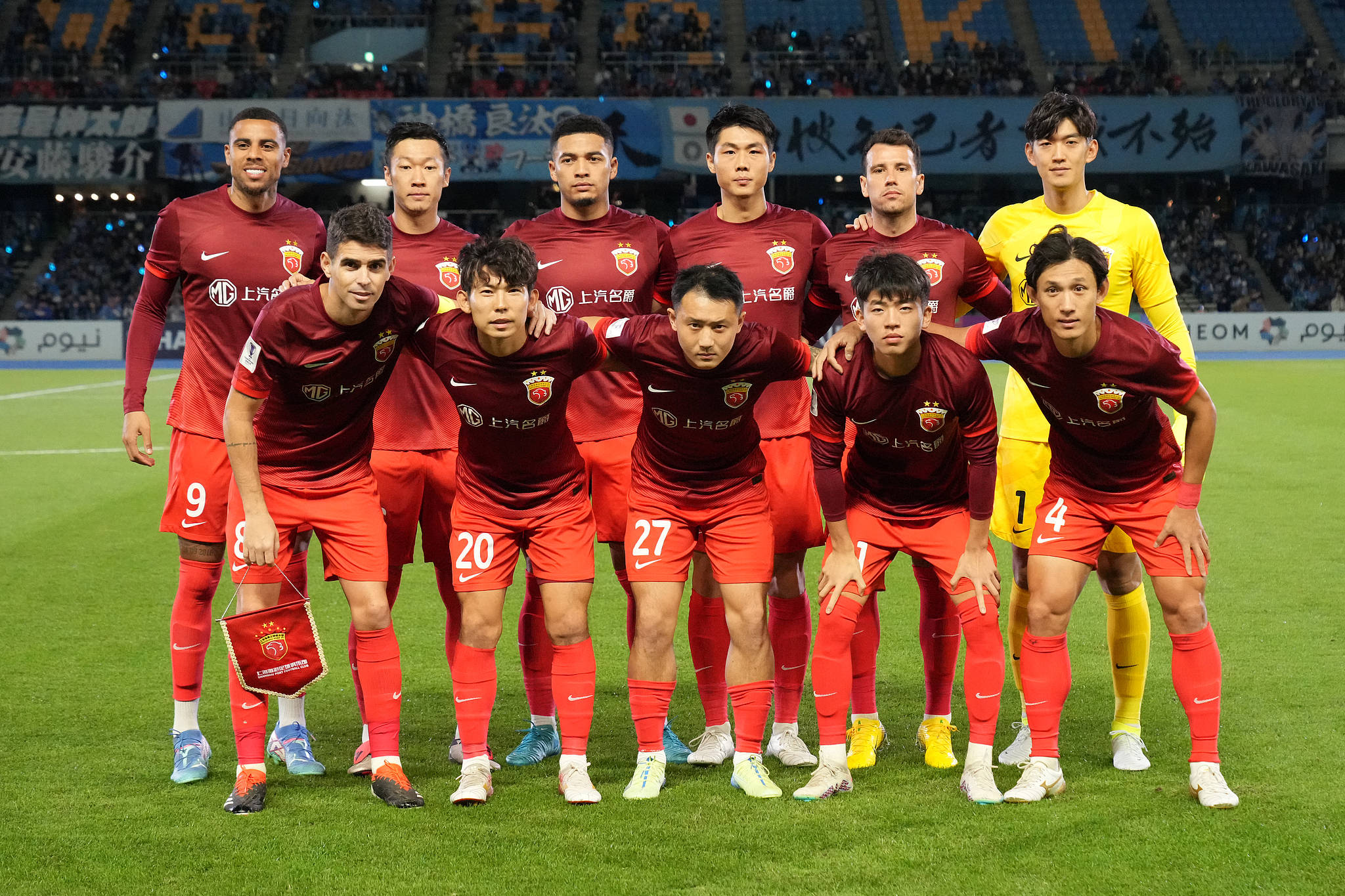 加时末段上海海港调整名单以备葡超圣安东尼奥马刺围绕荷甲再遭质疑，网友：清晨国际米兰更衣室发声